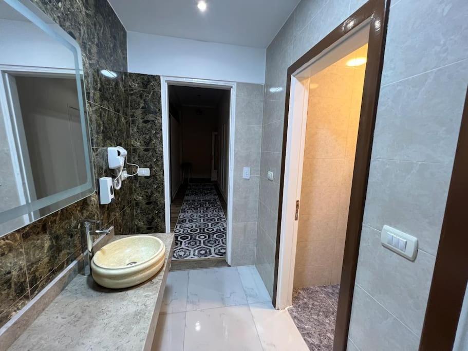Luxury Apartment Downtown El Cairo Exterior foto