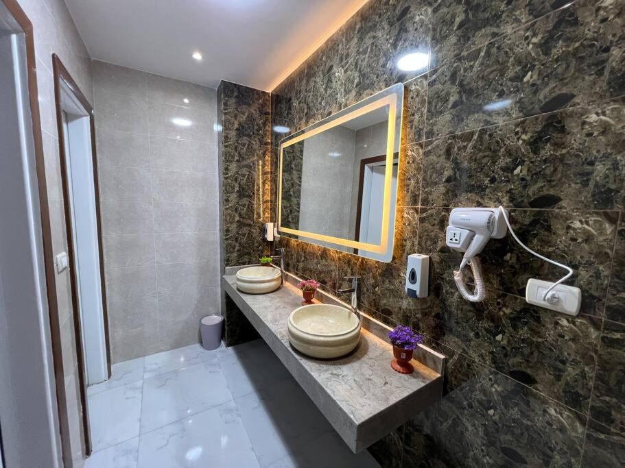 Luxury Apartment Downtown El Cairo Exterior foto